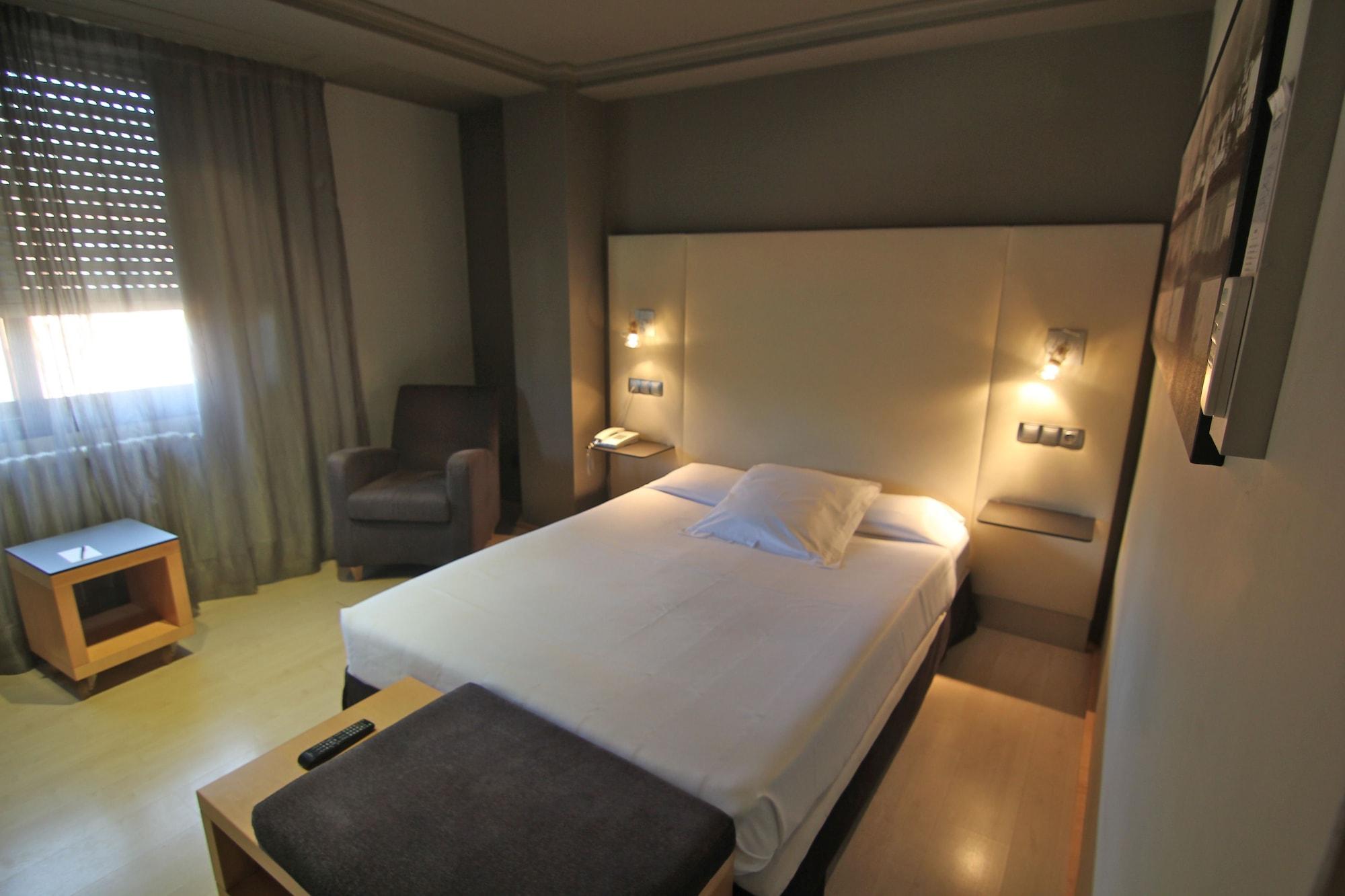 Hotel Almirante Феррол Экстерьер фото