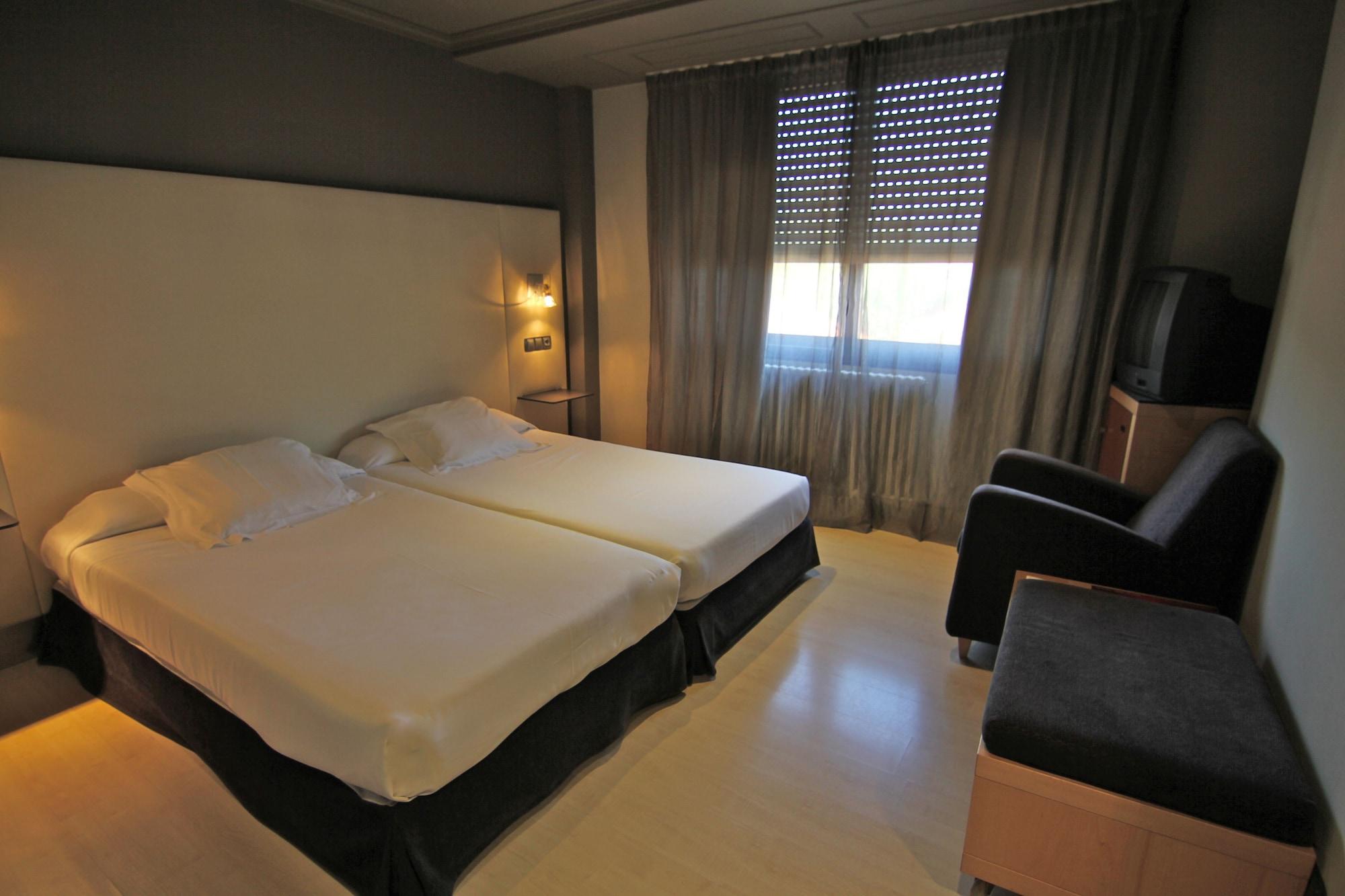 Hotel Almirante Феррол Экстерьер фото
