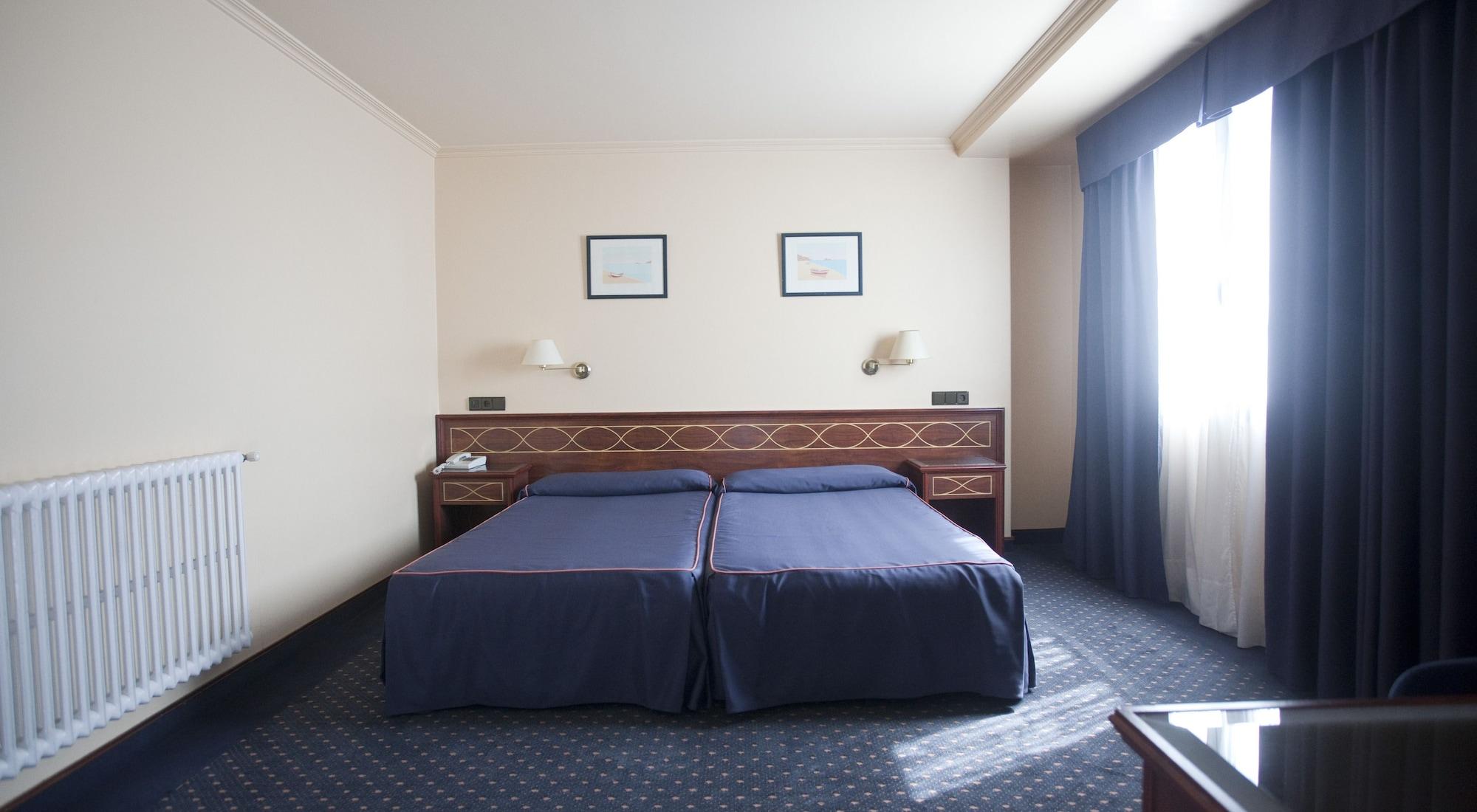 Hotel Almirante Феррол Экстерьер фото